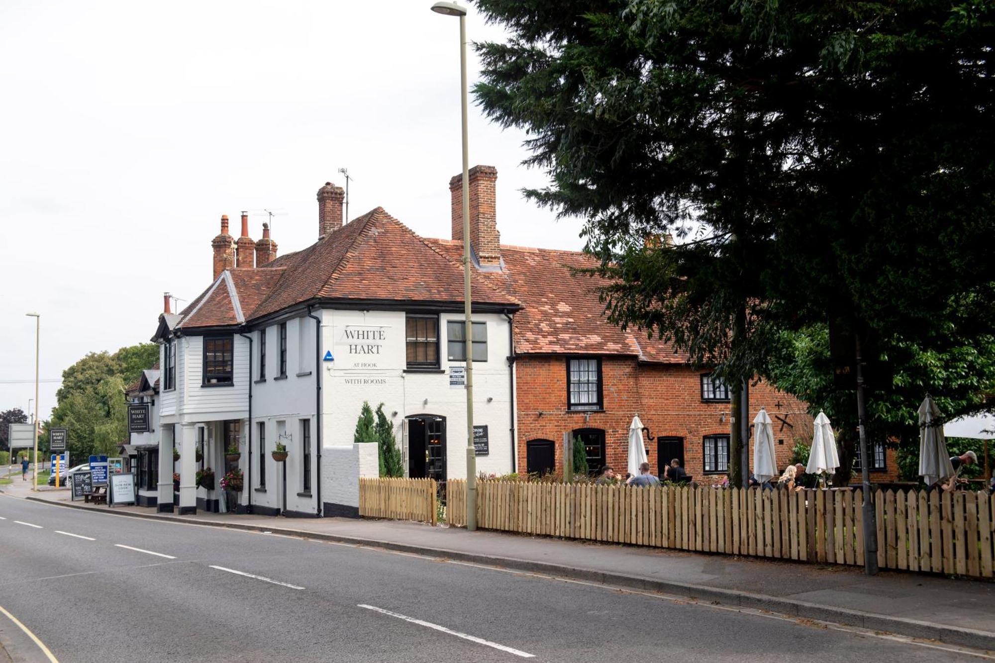 The White Hart By Innkeeper'S Collection Хук Экстерьер фото
